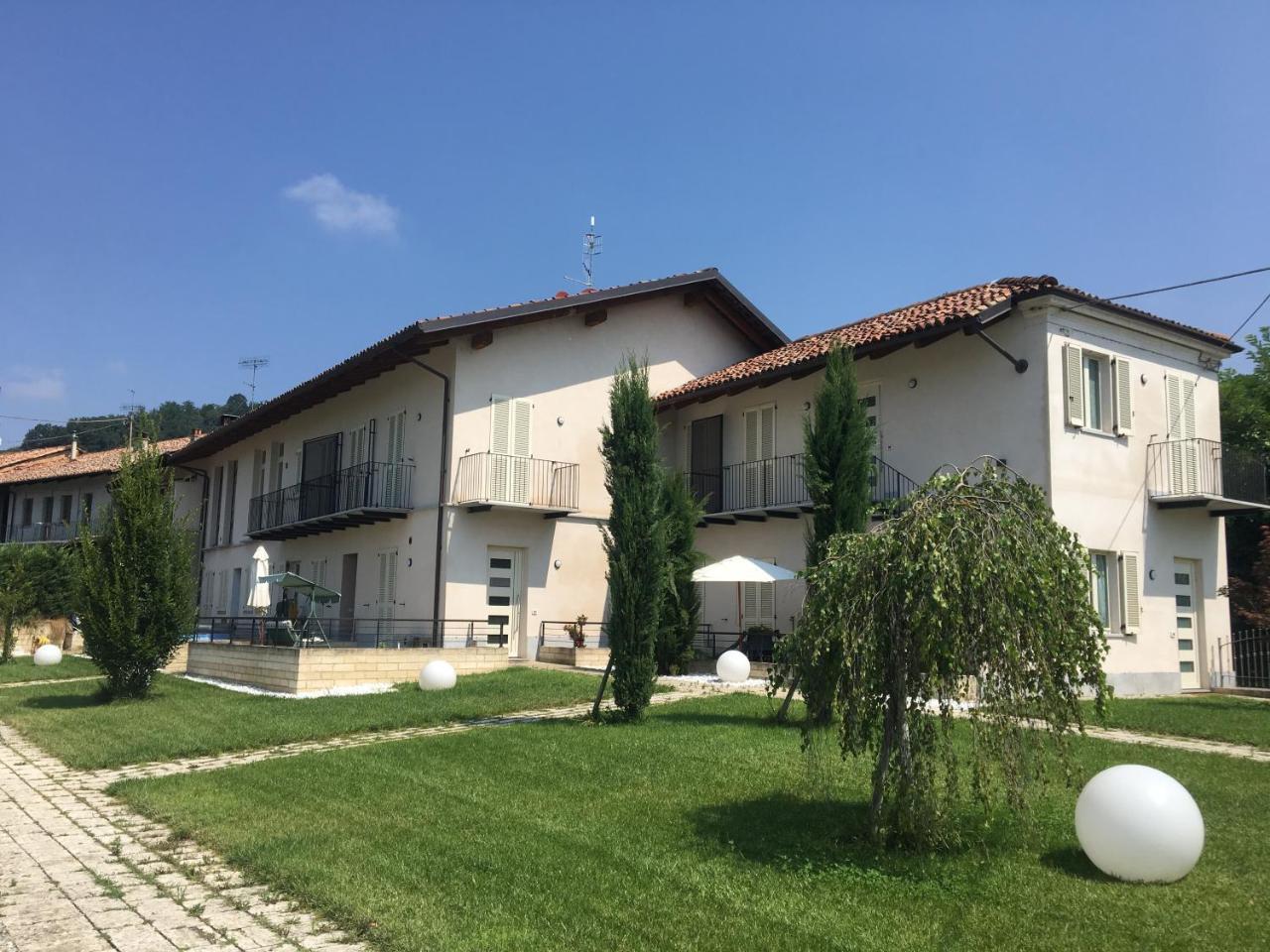 Home Holiday "Da Mamma" Alba  Exterior foto