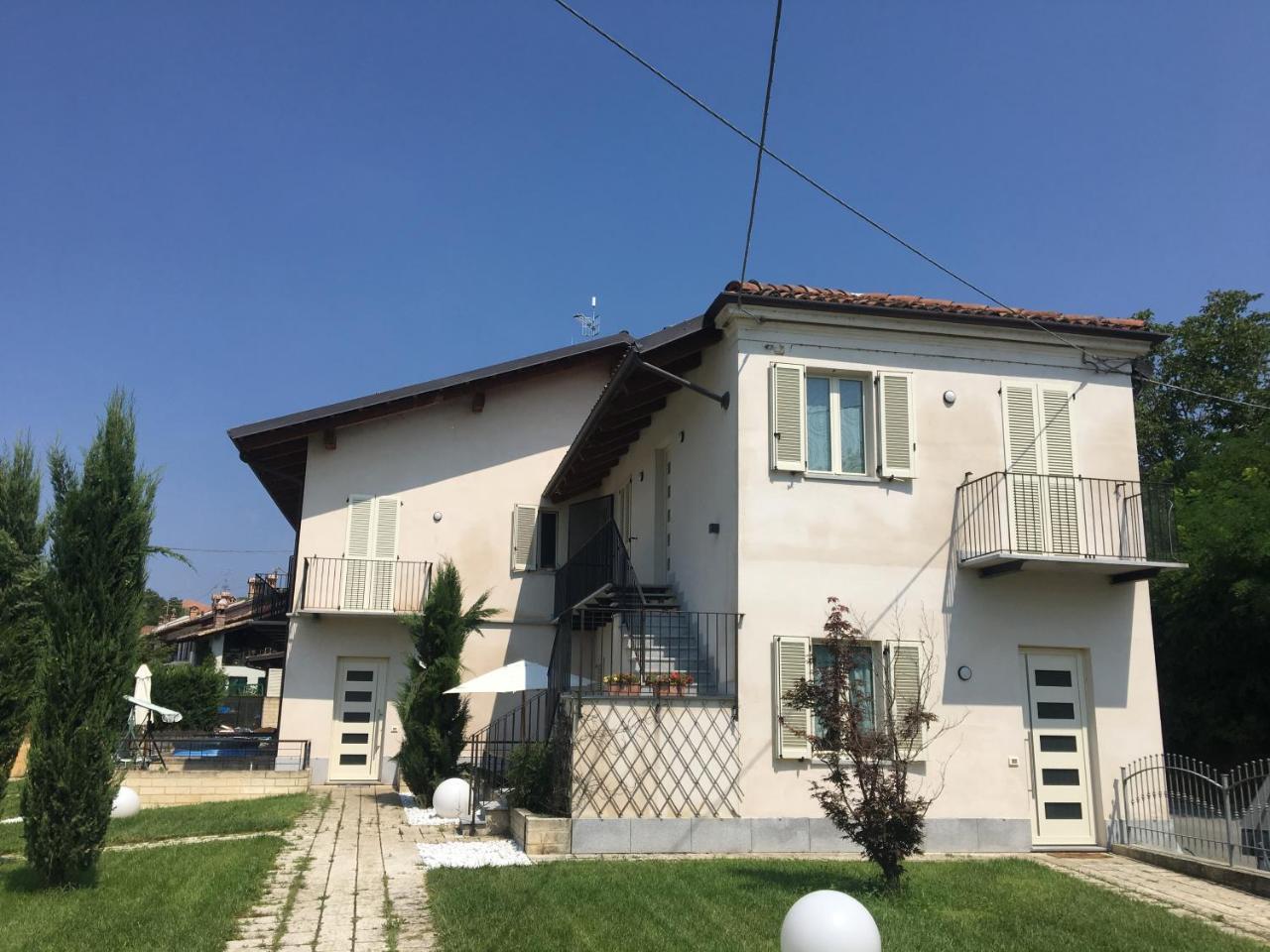 Home Holiday "Da Mamma" Alba  Exterior foto